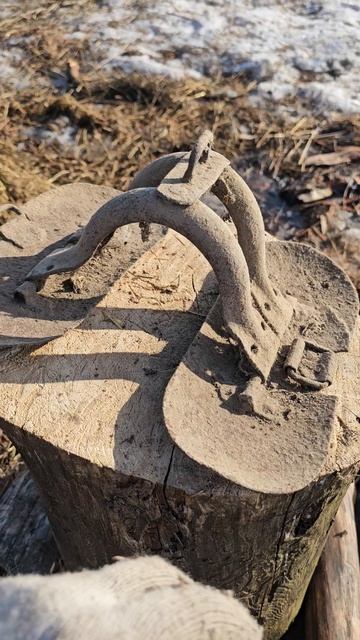 Почему череселельник трёт седёлку