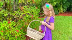 Настя и Папа готовят домашнее мороженое с разных фрукт