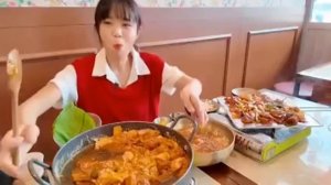 Мукбанг в кафе Еда на камеру  (2)