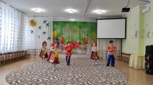 "Во поле берёза стояла"