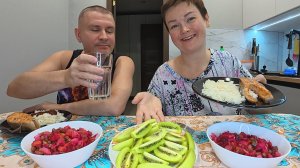 Мукбанг ДЕНЬГИ из воздуха! Кто хочет, тот всегда ЗАРАБОТАЕТ! Болталка и Семейный ужин в России