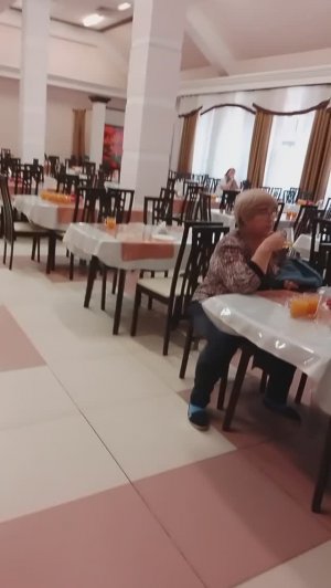 Санаторий "Тесь Солнечный". Обеденные залы.