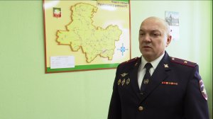 Главный страж дорог района Олег Анжаков просит водителей не торопиться с заменой зимней резины