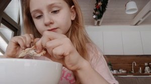 Я ОДНА на ДАЧЕ/Dari