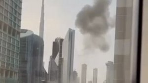 ‼️🇮🇷🇦🇪Атакован финансовый центр в Дубае

▪️После ударов дронов дым идёт из небоскрёбов финансово