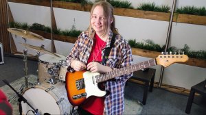 Guitar_ Amelia Ivanova_Wake Me Up When September Ends