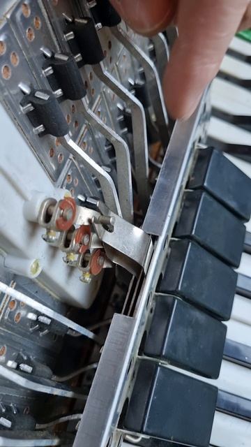 Регулировка регистра аккордеона.