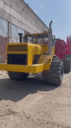 Трактор К-700 «Лесник"