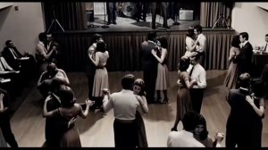 Эту песню играли в каждом дворе в 70-Х "Я плачу я рыдаю дорогая...."