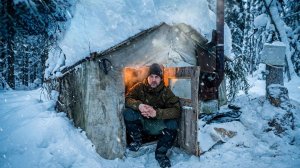 Ночь зимой в Очень Маленькой Хижине. Размеры 2х2 метра.