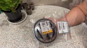 Интернет магазин emex.ru.  Эмблема Volkswagen touareg. Неудачная покупка.