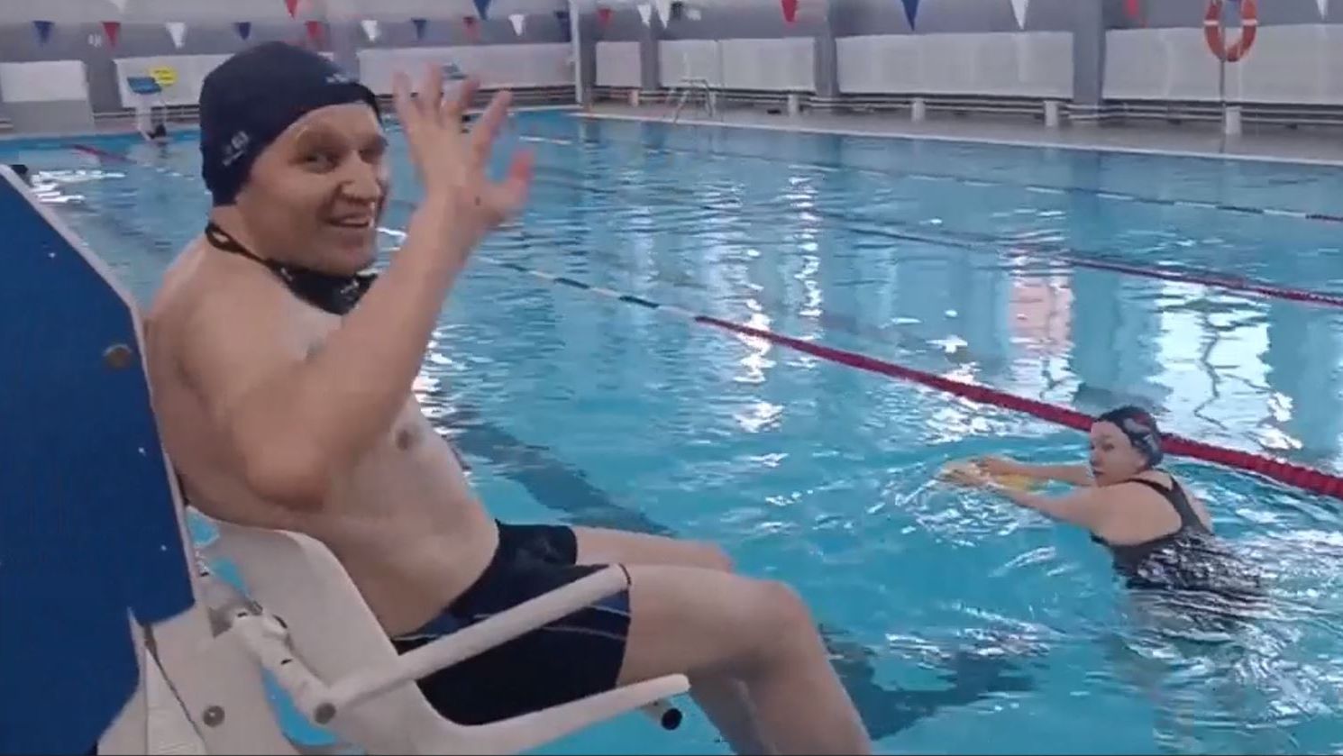 Занимаюсь в бассейне