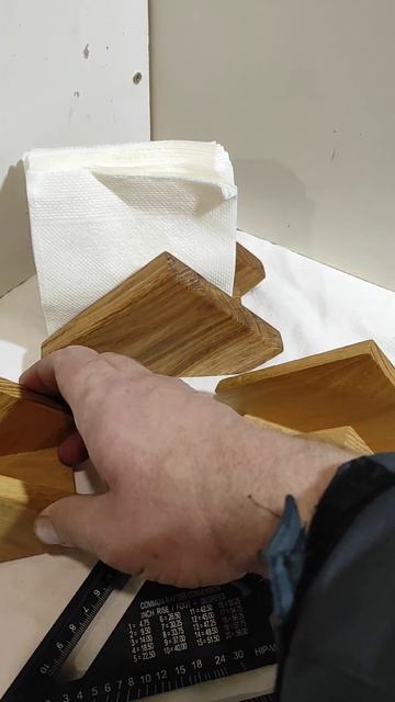 салфетницы из дуба и зелёной акации