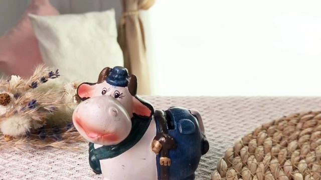 Копилка КОРОВКА-КОВБОЙКА, синяя, керамика, 8 см, zy7236021-3.2-синяя