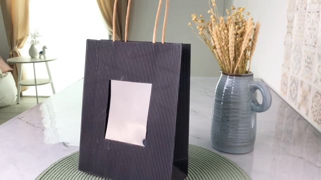 Подарочный пакет СУМОЧКА С ОКОШКОМ, чёрная, 23х18 см, YS190190B