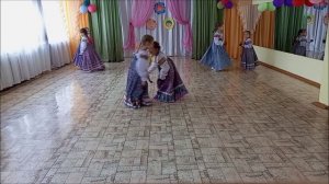 Танец с ложками