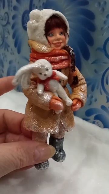 девочка с зайцем