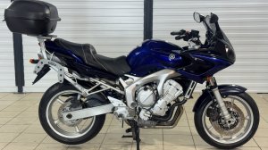 Yamaha FZ6S blue