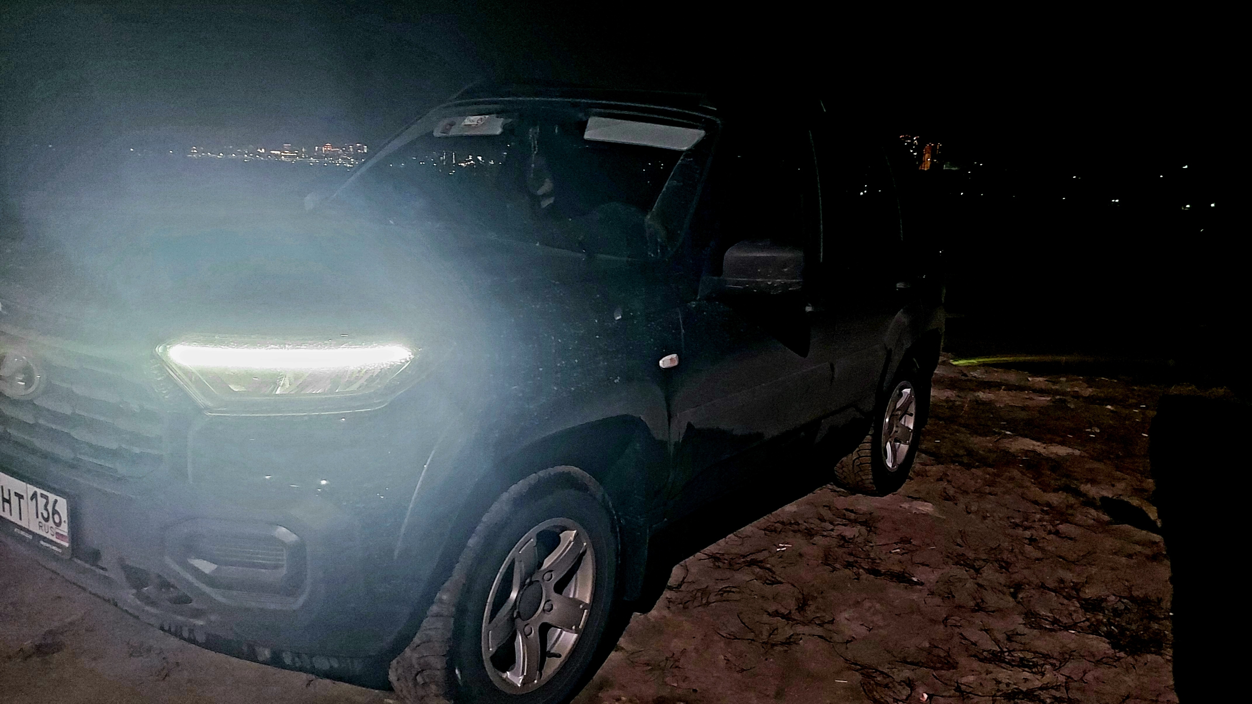Niva Travel 1.8 и Воронежский полуостров. Установка акустики Gryphon Pro 130 и обзор новых ништяков.