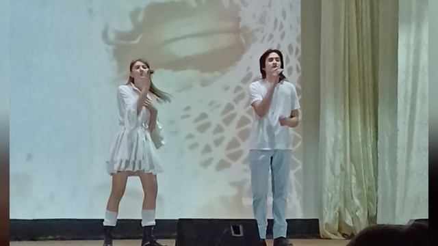 Я скучаю! В исполнении выпускников нашей школы.