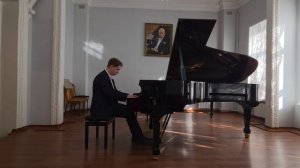 П.И.Чайковский "Октябрь" (из цикла "Времена года").Исполняет Андрей Татаринов.