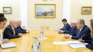 С.В.Лавров с Исполнительным секретарем Подготовительной комиссии ОДВЗЯИ Р.Флойдом, 13 марта 2026