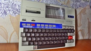 Первый в мире портативный компьютер в моих руках / Epson HX-20