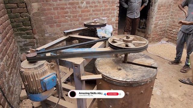 Производство деревянных четок.