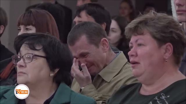 ВЛАДИМИР КУРСКИЙ - В ВОЛГОГРАДЕ ГОРЯТ СВЕЧИ. В ПАМЯТЬ ВОЕННЫМ ВОЛГОГРАДСКОЙ ОБЛАСТИ, ПОГИБШИМ В СВО.