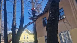 14.03.26. Ярославль. Чистят крыши от снега