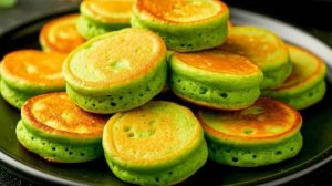 Всего несколько простых продуктов — и получается невероятно вкусно! Оладьи из кабачков на сковороде