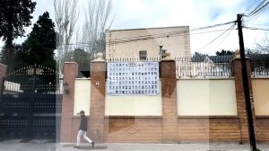 Посольство Ирана в Испании вывесило плакат с погибшими в Минабе ученицами