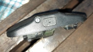 Как снять форсунку омывателя лобового стекла Volkswagen Tiguan 1