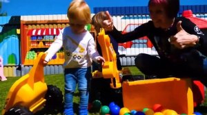 Акула, трактор и песенки про транспорт для малышей с Дорианом, Бьянкой и Машей Капуки!