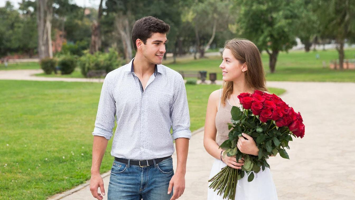 Девушка в парке-ст.М.Погореловой, музыка и вокал нейросети,мастеринг и монтаж В.Зубковой