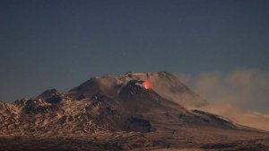 Вулкан Шивелуч начал извержение на Камчатке