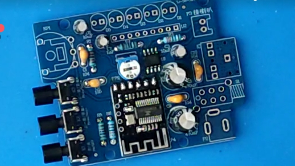 Для начинающих. УНЧ с блютуз и переключением треков.