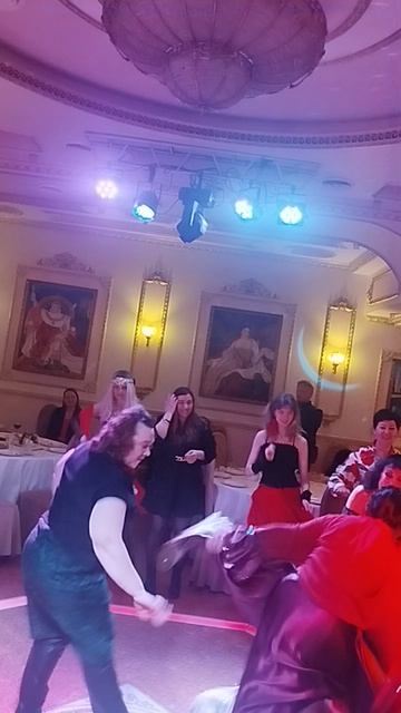 Ромалы выдают...