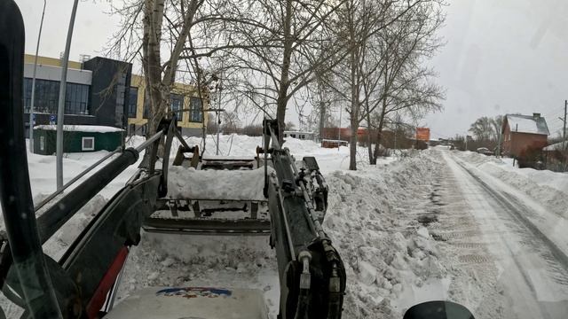 Hidromek 102b C днём коммунального работника