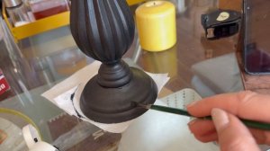 Гуляю по ледяному насту. Откопала качели. Нужна еще кормушка. Опрыскиваю деревья