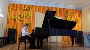 В.А. Моцарт.  Соната No5 Соль мажор. К.283.
К.А. Дебюсси. Doctor Gradus ad Parnassum. 
Ульвие,5 кл.