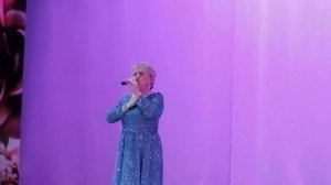 "И любим мы" 
Автор песни Владислава Вершинина