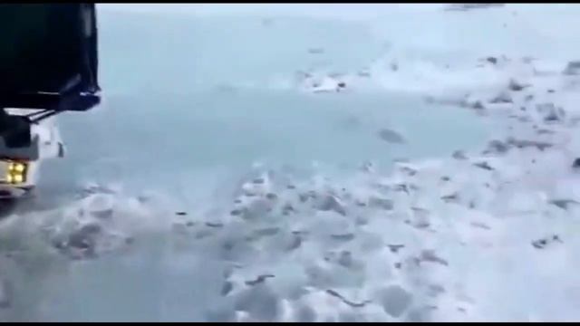 Старые кадры с зимников. Когда передвигались на старой технике