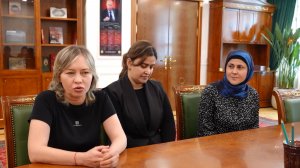 С родными участников СВО, которые проживают в микрорайоне ДОСААФ,  встретился Джамбулат Салавов