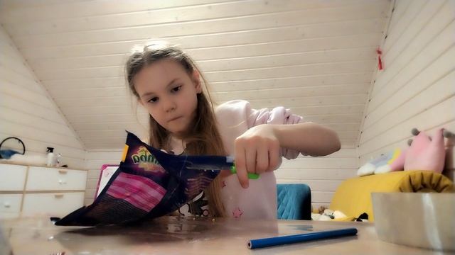 Жёсткая распаковка вкусняшек и кисляшек