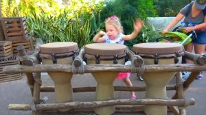 Настя встречает Принцесс и едет на Сафари в зоопарк