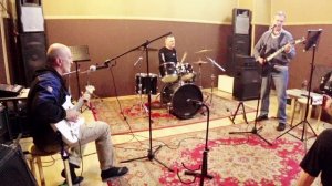 простая репетиция, могло бы быть лучше,