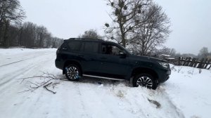 ПОМОГЛИ ЦЕПИ ,выбрался из сугроба плохая резина ,ВНЕДОРОЖНИК