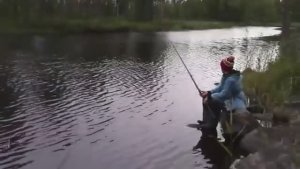 РЫБАЛКА В СЕВЕРНОЙ КАРЕЛИИ С НОЧЁВКОЙ У КОСТРА! УДОЧКИ! СЕТКИ! ПРОВЕРКА НОВОГО ПРИБОРА!
