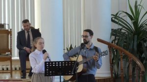 Из размякшей земли. Татьяна и Евгений Яшмуловы.